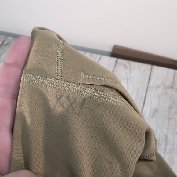 Lululemon Nulu Slim Fit High Rise Skirt Size 4 Army Green - Picture 4 of 7